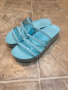 REEF Vista Hi Energy Women's Sz 7 Light Blue Cushion Comfort Sandals
